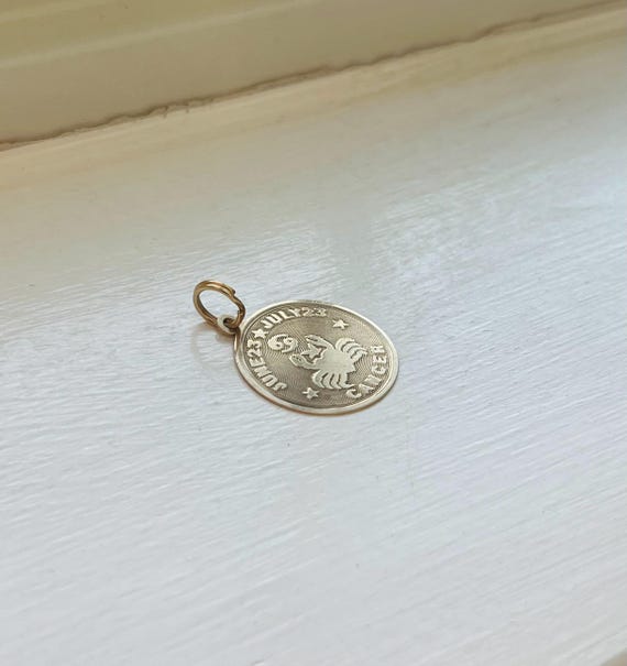 Vintage Celestial Retro 14k Gold Cancer Zodiac Ro… - image 4