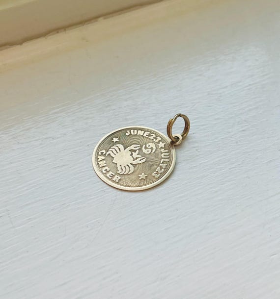 Vintage Celestial Retro 14k Gold Cancer Zodiac Ro… - image 2