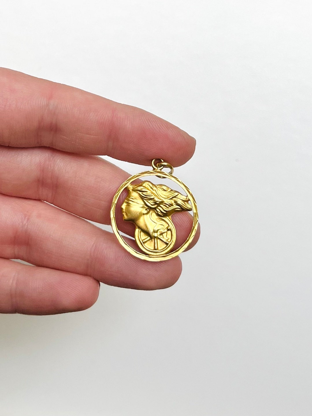 Vintage 18k Gold Lady Fortuna Pendant Etsy