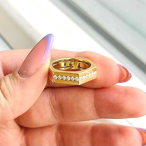 Vintage 18k Yellow Gold Geometric Ring Set with Diamonds
