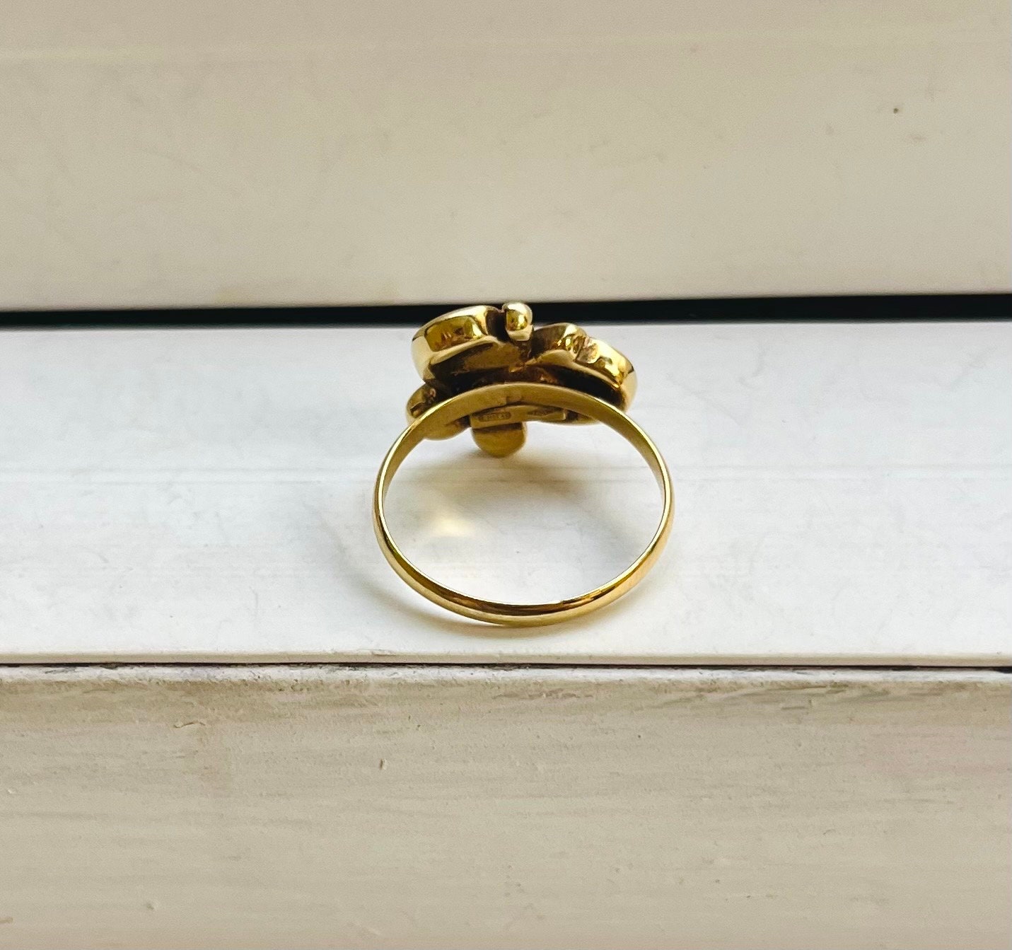 ヴィンテージ 18K イエロー ゴールド バタフライ スタイル ヴィンテージ 18K イエロー ゴールド バタフライ スタイル