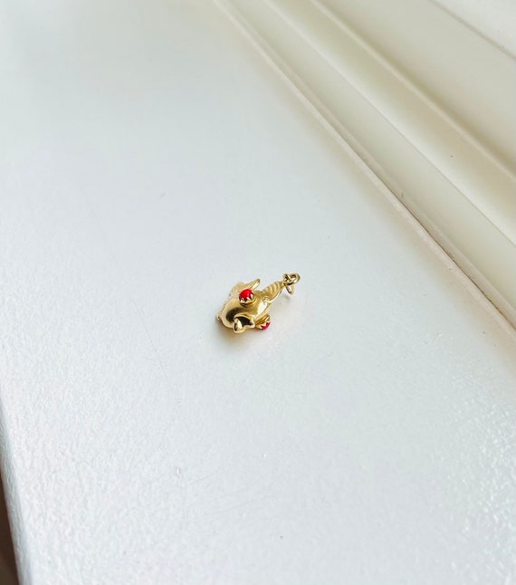 Vintage 14k Gold Fish Charm Pendant with Red Cora… - image 5