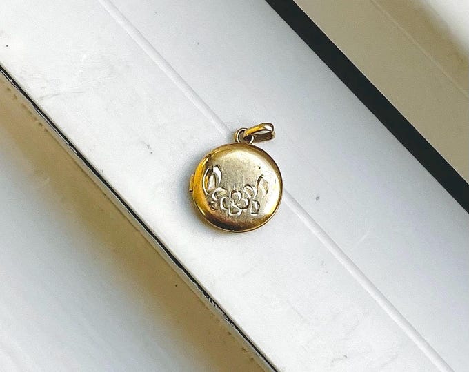 Vintage 14k Yellow Gold Small Round Locket Pendant With Floral Design ...