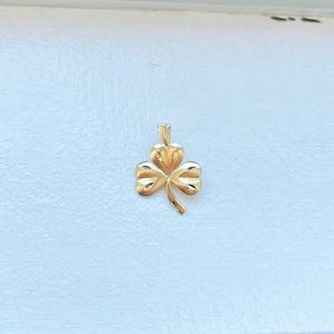Vintage 14k Yellow Gold Clover Pendant by Michael Anthony
