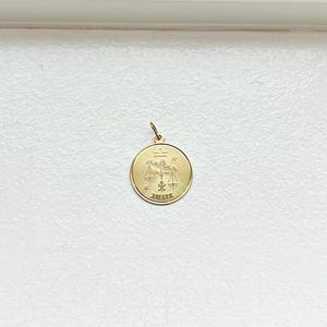 Vintage 14k Yellow Gold Libra Zodiac Celestial Round Charm Pendant