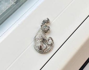 Vintage 18k White Gold Leopard Pendant Set with Diamonds