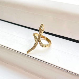 Vintage 14k Yellow Gold Snake Ring with Diamond Set Eyes