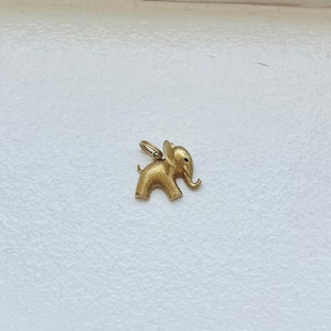 Vintage 14k Yellow Gold Cute Elephant Charm Pendant