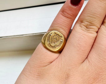 Vintage 10k Gold Engraved Signet Ring