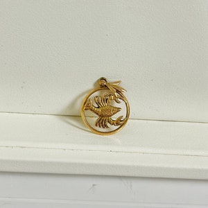 Vintage 14k Gold Zodiac Cancer Charm Pendant