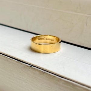 Vintage 18k Gold Hallmarked Cigar Style Band