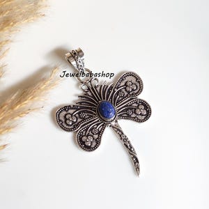 Colgante de libélula de lapislázuli: collar bohemio bañado en plata, dije de insecto vintage, joyería natural hecha a mano, regalo para ella, colgante espiritual
