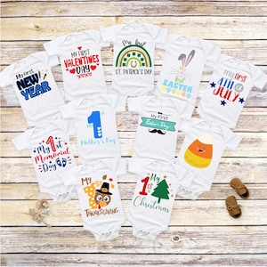 Baby&#39;s First Holiday Bodysuit Personalized Baby Bodysuit Custom Baby Shower Gift New Mom Gift Infant One Piece Newborn Announcement Outfit