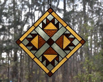 Stained Glass "BEAR'S PAW" quilt square in Green
