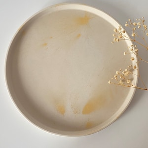 25 cm Round Antique Beige with Gold Concrete Tray, Catch All Tray, Tea Table Tray, Storage Tray Decor, Housewarming Gifts
