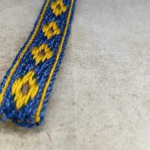 Mittelalterliche Brettchenborte - Handgewebt, inspiriert mit Sonnenblumen  - blau, gelb - 1,6 cm breite
