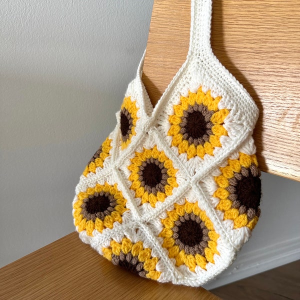 Crochet Sunflower Tote Bag Pattern, Granny Square Sun Flower Bag, Crochet Tote Bag Pattern, Crochet Messenger Bag, Crochet Pattern, PDF File