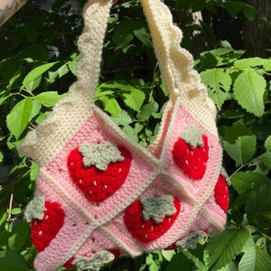 Strawberry Crochet Tote Bag Pattern, Granny Square Tote Bag Crochet Pattern, PDF Only