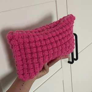 Patrón de bolso de mano de crochet con pompones, ideal para principiantes (patrón en PDF)