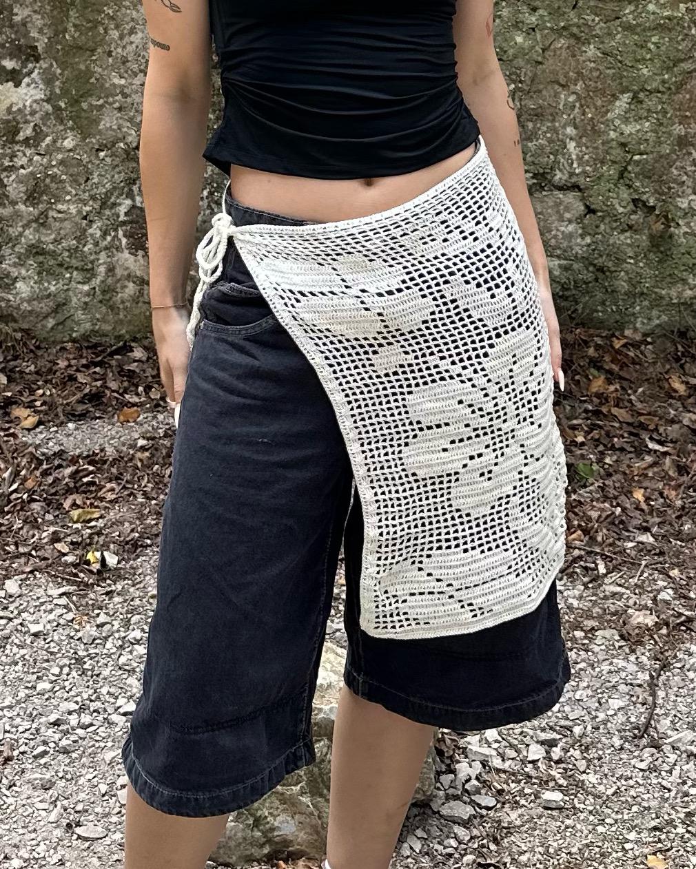 40 Filet Crochet Patterns to Try for Gifts, Decor, and Wearables 6 Crochet Filet Tie Skirt Pattern I Crochet Filet Cover Up
