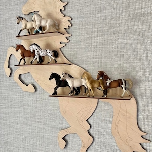 Schleich horse shelf, coletta