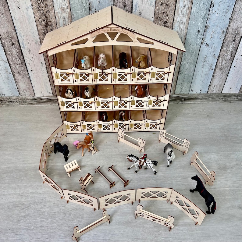 Brüstungsstall Set, 18 Boxen Pferdestall, Spielzeugscheune aus Holz, Pferdestall Holz Zubehör Beleuchtung für Collecta, Papo, Schleich Bild 7