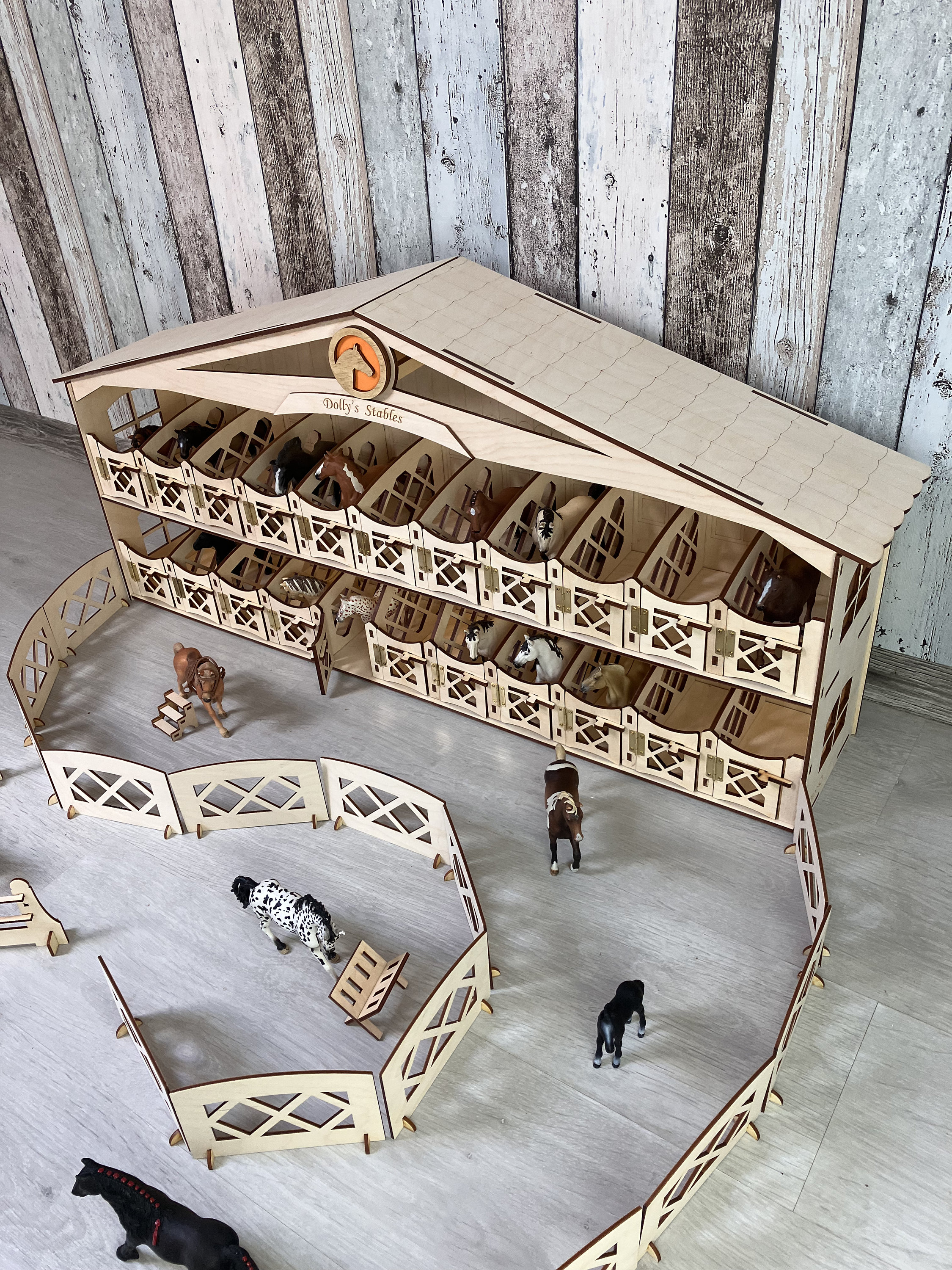 Wooden Wall Stable, 22 Stalls Horse Stable Wooden Barn Toy Pferdestall