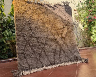 Tapis marocain taupe - Tapis beni ourain personnalisé - Tapis uni en laine - Tapis décoratif personnalisé - Design abstrait - Peluche à poils longs - Tapis marocain