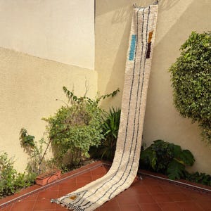 Custom Beni Ourain Runner Rug – White Wool Hallway Rug – Handmade Moroccan Runner – Long Narrow Rug – Berber Corridor Carpet