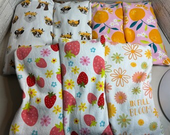 Flowers and Fruit Prints Reusable Heat/Cold Pack with Removable, Washable Cover, Microwavable and Freezable, NON SCENTED, Hot/Cold Therapy