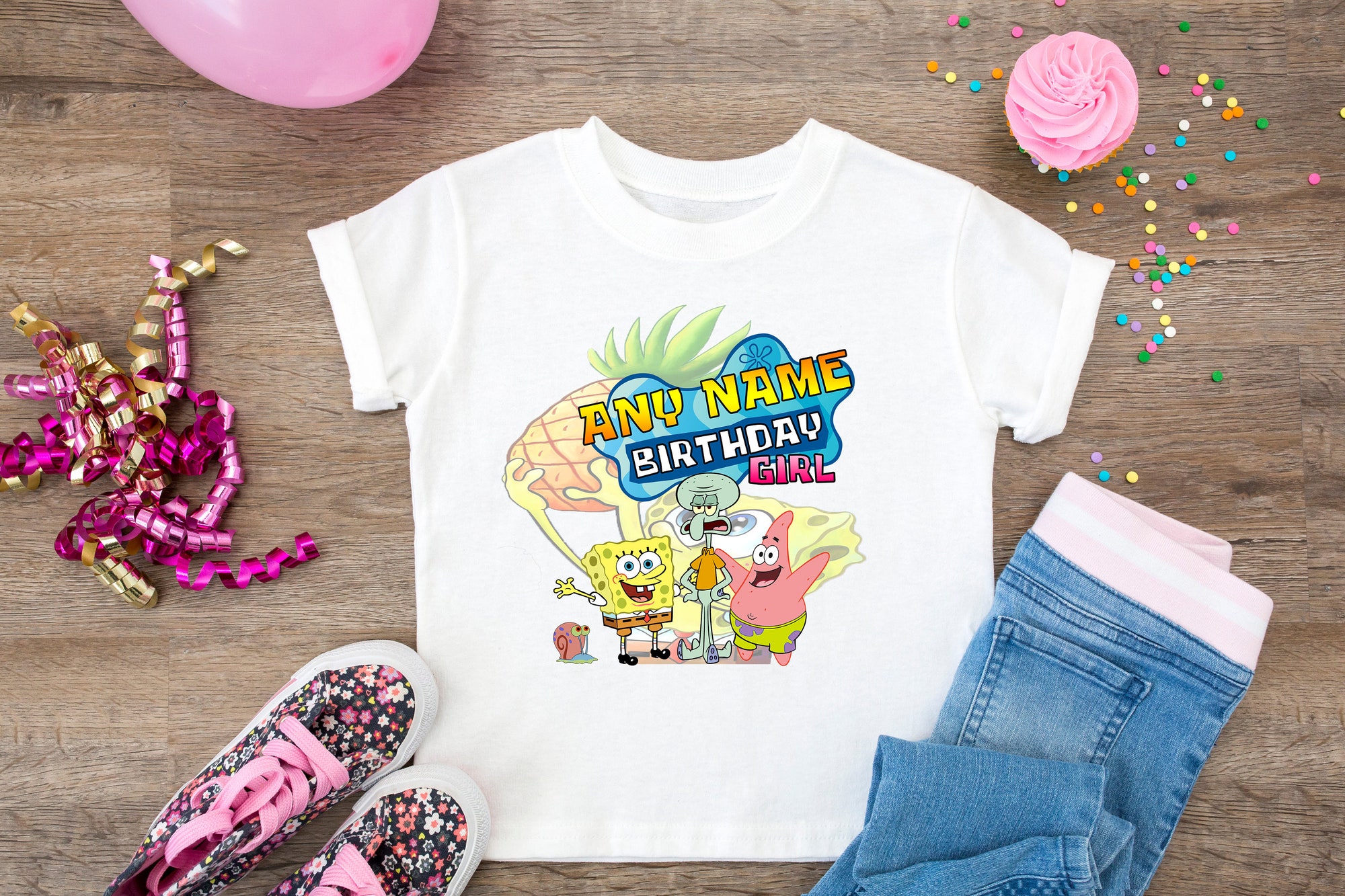 Discover Spongebob Squarepants Geburtstag Personalisiertes T-Shirt