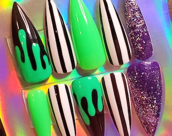 Never Trust the Living | Beetlejuice inspired press on gel nails | Includes application kit