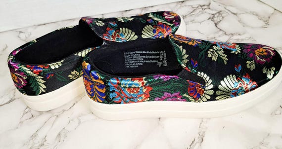 Brash Black Floral Slip On Shoes Sz 8 Asian Brocade Platform Metallic Embroidery