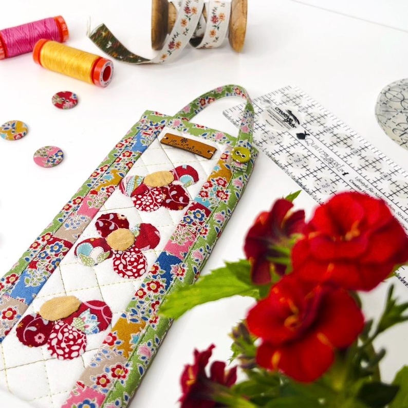 Bolsa para reglas de patchwork y quilting con compartimentos especiales, ¡ideal para reuniones y talleres de costura! - Patrones de costura imagen 9