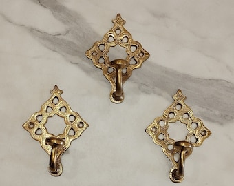Handcrafted Moroccan Brass Towel and Coat Hooks for Bathroom Wall Mounting - Stylish Organization and Hanging Solutions