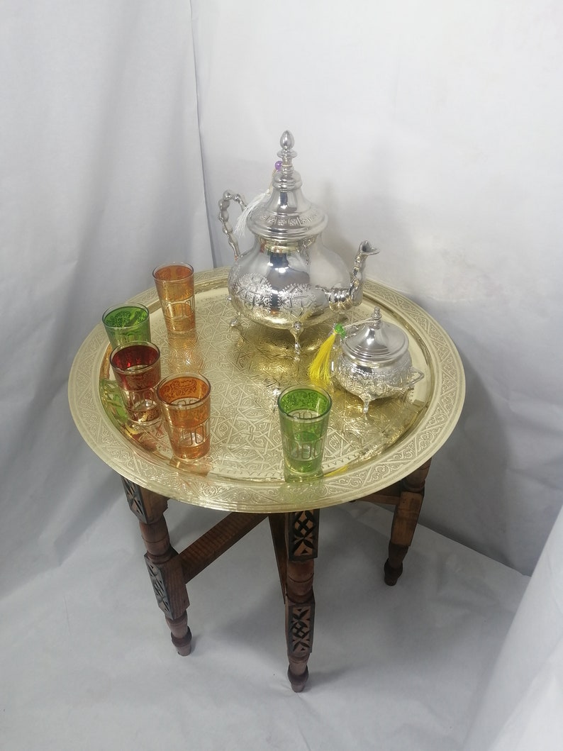 Plateau marocain,Table à thé shops marocaine, Moroccan coffee table, table basse gravé sculpté, plateau en laiton,