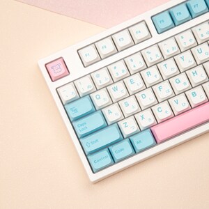 Cute Milk Keycaps | XDA Profile | pbt Plastic | 140 Keycap Set | Japanese Keycaps | White Pastel Pink And Blue | DYE-SUB