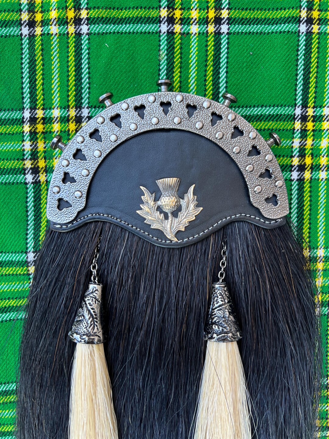 Black or Brown Grained Leather Sporran With Thistle Flower Badge main image 1