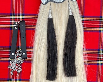 Vitt hästhår för män Sporran 100 % original två svarta tofsar Säckpipa Long Kilt Sporran med kedjebälte