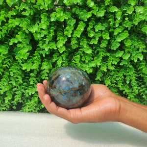 Flashy Labradorite Sphere: Hand-Polished Gemstone (890 Grams)