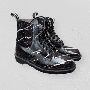 Dr Martens 1460 Pascal Marble Black Boots 8 Eyelet Womens UK 6 EU 42
