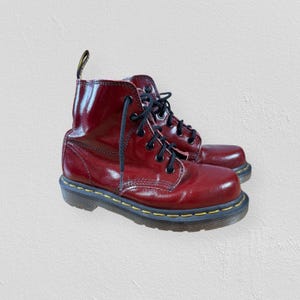 Dr Martens Cherry Red Made in England 6 Eyelet Boots Girls Youth Size 2