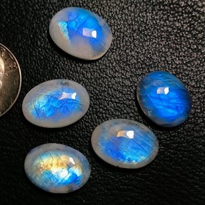 White Rainbow Moonstone Cabochon, Size:-13x18x6 MM (5 Pcs) Oval Shape Healing Crystal Best Quality Gemstone, Natural Rainbow Moonstone Cabs.