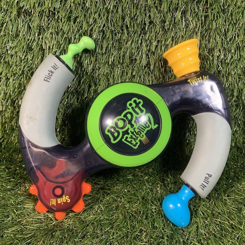 Bop It Extreme 2 Hasbro Handheld Electronic Retro Party Game Etsy UK