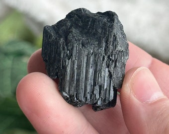 Black Tourmaline/Natural Black Tourmaline/Raw Black Tourmaline