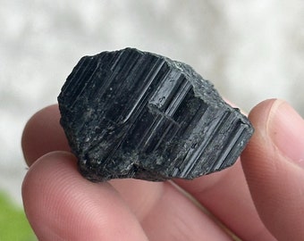 Black Tourmaline/Natural Black Tourmaline/Raw Black Tourmaline/Tourmaline