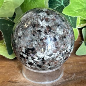 Yooperlite Sphere/Natural Yooperlite Sphere/Polished Yooperlite Sphere/Yooperlite/UV Reactive Yooperlite
