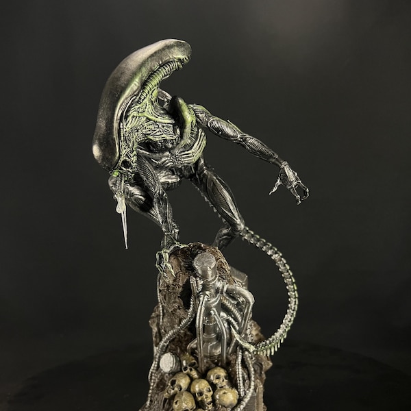 Alien Statue - Etsy