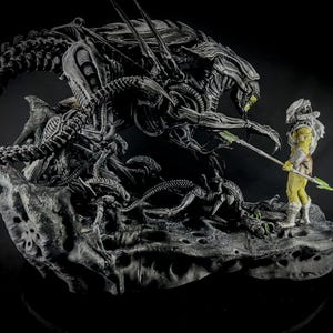 Alien vs Predator Diorama –Battle Scene (30cm x 55cm), Alien Queen, Predator, Xenomorphs, Sci-Fi Collectible