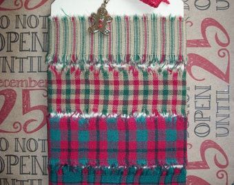 Hand Torn Red/Green Home Spun Fabric Ribbon, Woven Ribbon Bundle, 1" Christmas Fabric Strips, ****BUY AnY 3 GeT 1 FREE ****ASK Me HoW****